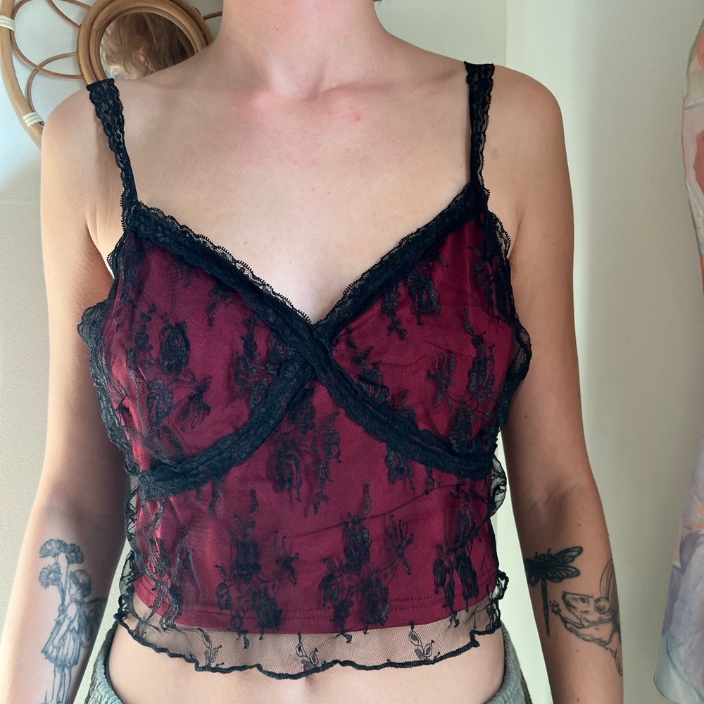 Red and black lace cami. 2XL.